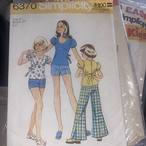 Vintage 1970s Simplicity Girls Outfit Sewing Pattern Uncut 6370 Size 8